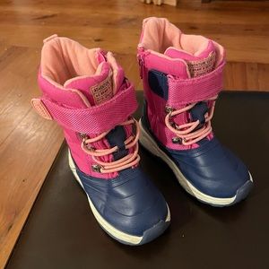 Carter’s girls snow boot size 9